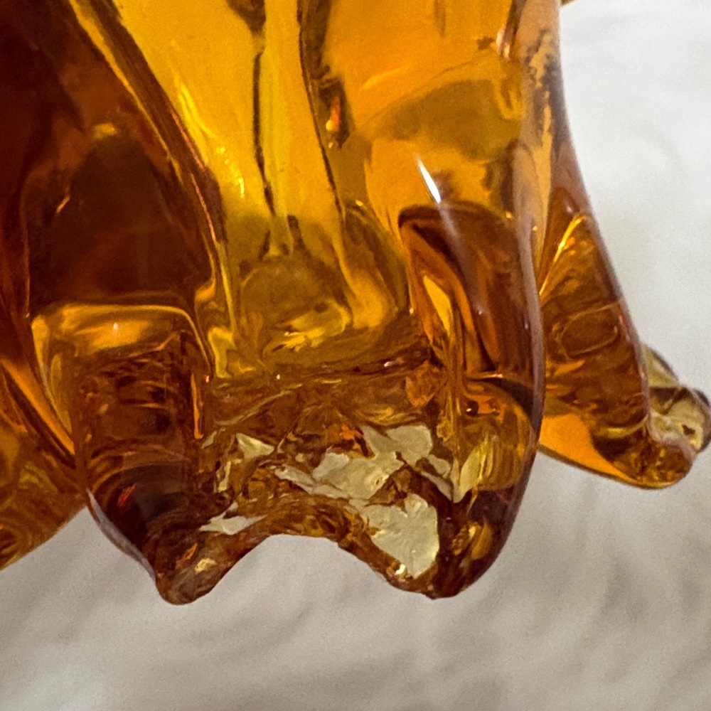 Vintage Chalet Art Glass - Picture 4 of 4